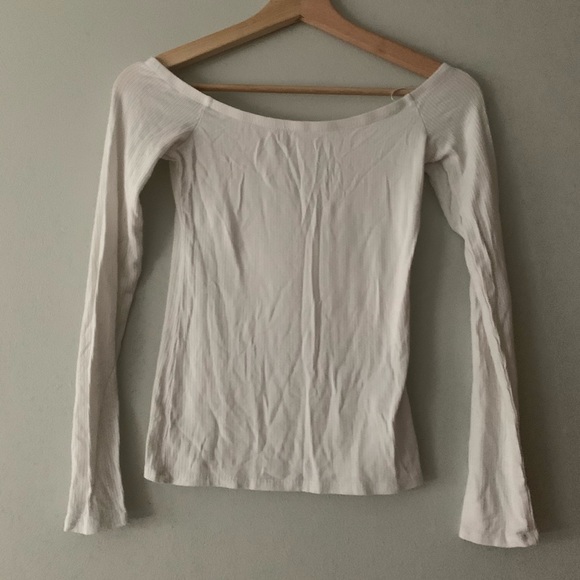 Hollister Off the shoulder long sleeve top - Picture 1 of 2
